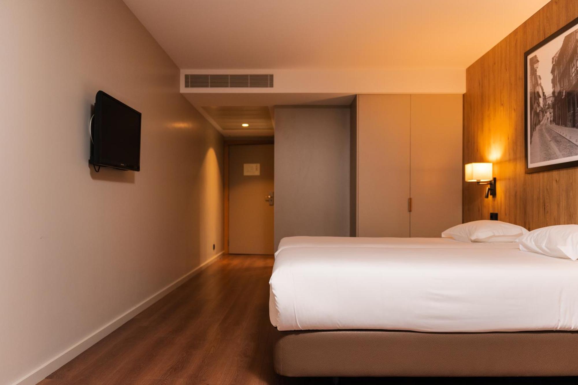 Hotel Fundador Guimaraes Luaran gambar