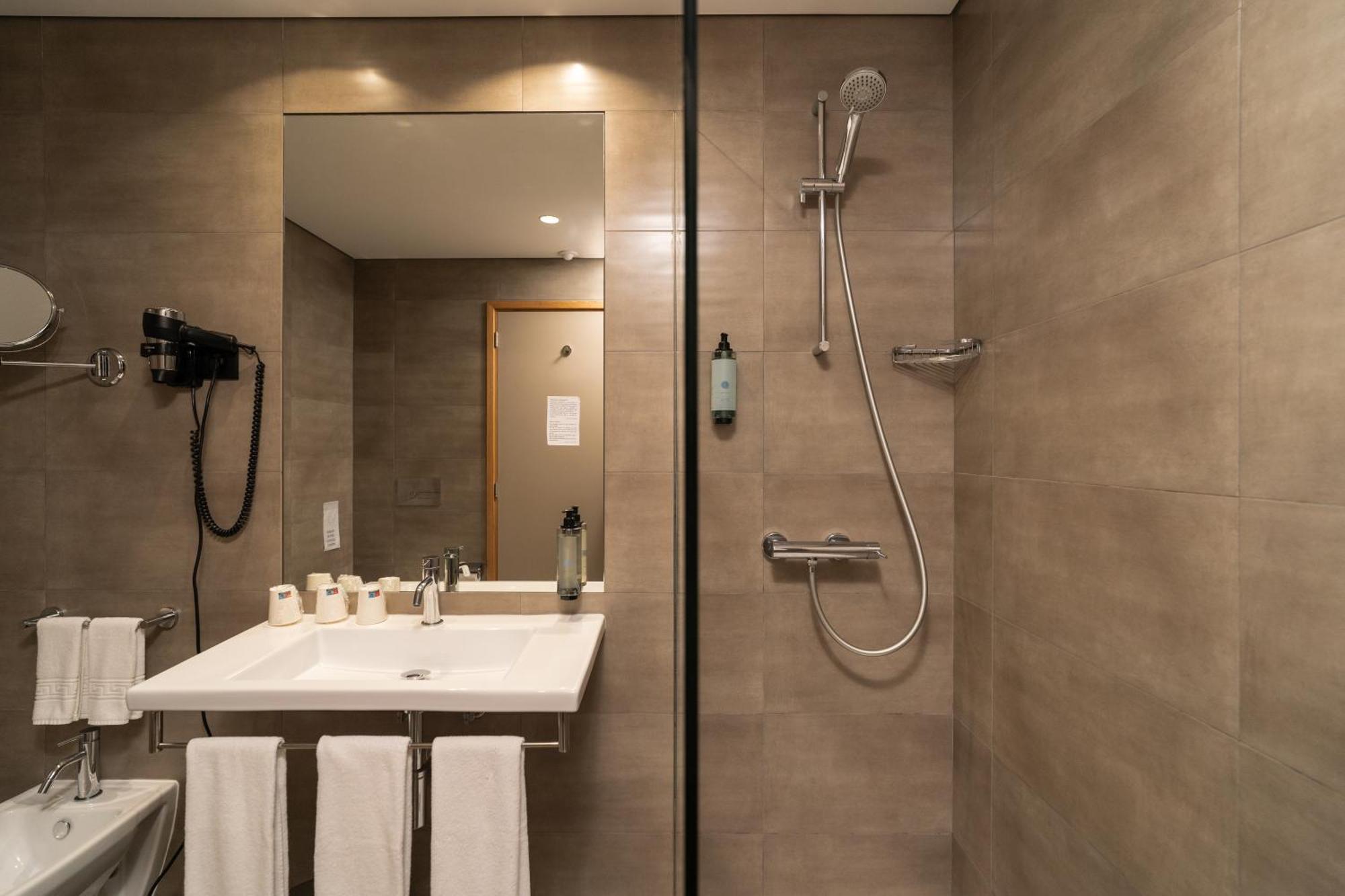 Hotel Fundador Guimaraes Luaran gambar